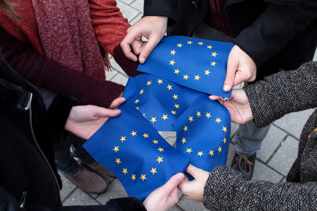 Europska unija ulaže u društvo: Za udruge se u 2026. otvaraju milijuni eura za zagovaranje, socijalne usluge, obrazovanje i uključivanje građana